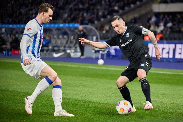 Baris Atik 1 FC Magdeburg, 23 , Pascal Klemens Hertha BSC, 41 , GER, Hertha BSC vs 1 FC Magdeburg, Soccer Men, 2 Bundesliga, Season 2023 2024, Matchday 22, 16 02 2024 DFL REGULATES PROHIBIT ANY USE OF PHOTOGRAPHS AS IMAGE SEQUENCES AND OR QUASI VIDEO GER, Hertha BSC vs 1 FC Magdeburg, Soccer men, 2 Bundesliga, Season 2023 2024, 22 Matchday, 16 02 2024 Berlin Copyright: xEibner-Pressefotox xClaudiusxRaux EP_CRH