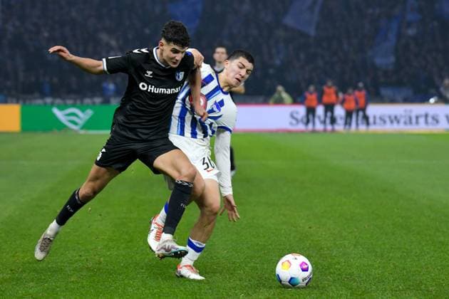Soccer 2 Bundesliga, Hertha BSC 1 FC Magdeburg 16 02 2024, xdanx, Soccer 2 Bundesliga, Hertha BSC 1 FC Magdeburg, v l Daniel Elfadli 1 FC Magdeburg 6 ,Ibrahim Maza Hertha BSC 30 ,Zweikampf, duel, fight, tackle DFL DFB REGULATIONS PROHIBIT ANY USE OF PHOTOGRAPHS as IMAGE SEQUENCES and or QUASI VIDEO Photo Daniel Lakomski Mix1 Berlin Olympiastadion Berlin Berlin Germany EN Copyright: xDanielxLakomskix