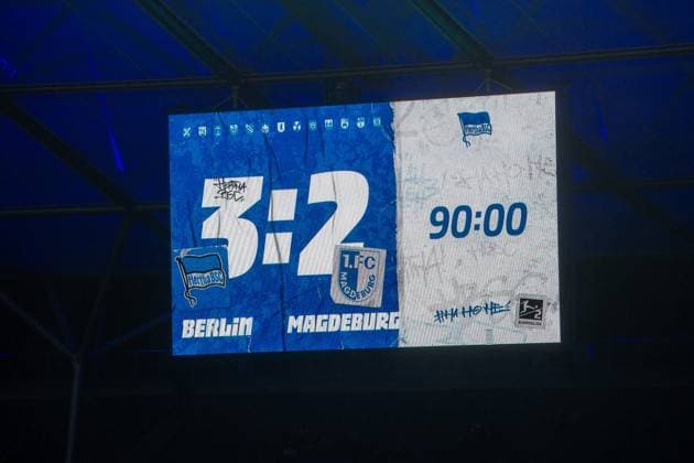 Soccer, Men, Season 2023 2024, 2 Bundesliga 22 Matchday , Hertha BSC 1 FC Magdeburg, Scoreboard with 3 2 Final Score, 16 02 2024, Copyright: xSebastianxRäppold MatthiasxKochx