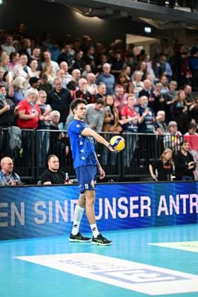 Volleyball I Men I Season 2023 2024 I Bundesliga I 20 Matchday I SVG Lüneburg SWD powervolleys Düren I 16 2 2024 Xander Wolf Wassenaar Ketrzynski 11, SVG Lüneburg concentrated as one ace after another follows the serve Lüneburg LKH Arena Niedersachsen Germany Copyright: xLobeca AndreasxHannigx