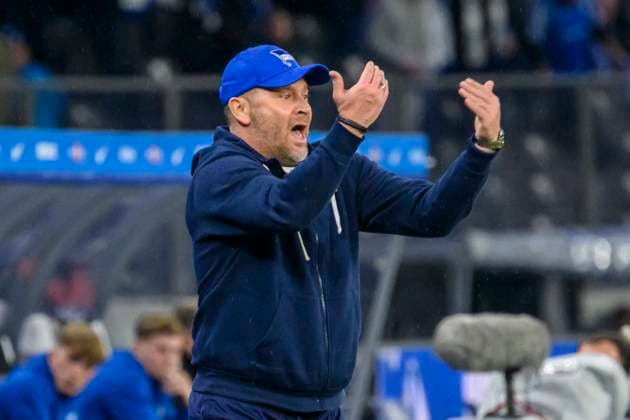 Pal Dardai Hertha BSC Coach , demands, shows, Hertha BSC 1 FC Magdeburg, 2 Bundesliga, Football, DFB, Season 2023 2024, 22 Matchday, Olympia Stadium Berlin, DFB DFL REGULATIONS PROHIBIT ANY USE OF PHOTOGRAPHS AS IMAGE SEQUENCES AND OR QUASI VIDEO, 16 02 2024, Photo HMB Media Uwe Koch Copyright: HMBxMedia UwexKoch