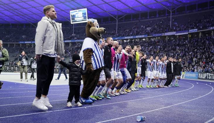 Hertha team celebrates 3 2 win in front of the fans Sports Football Soccer DFL 2 Bundesliga Men 22 Matchday Season 2023 2024 16 02 2024 Hertha BSC Berlin vs 1 FC Magdeburg FCM DFL regulations prohibit any use of photographs as image sequences and or quasi video