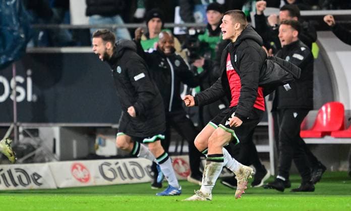16 02 2024 Soccer Season 2023 2024 2 Soccer Bundesliga 22 Matchday Hannover 96 H96 SpVgg Greuther Fürth Kleeblatt Sportfoto Zink xwoxzix DFL regulations prohibit any use of photographs as image sequences and or quasi video only for editorial use Nicolo Tresoldi 9, Hannover 96 H96 Jubel Freude nach Spielende