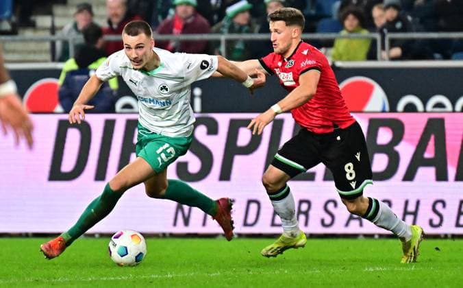 16 02 2024 Soccer Season 2023 2024 2 Soccer Bundesliga 22 Matchday Hannover 96 H96 SpVgg Greuther Fürth Kleeblatt Sportfoto Zink xwoxzix DFL regulations prohibit any use of photographs as image sequences and or quasi video only for editorial use Tim Lemperle 19, SpVgg Greuther Fürth Enzo Leopold 8, Hannover 96 H96