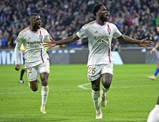 FOOTBALL LIGUE 1 OL - Nice PHOTOPQR LE PROGRES Stéphane GUIOCHON - Décines-Charpieu 16 02 2024 - FOOTBALL LIGUE 1 OL - Nice -A Décines au Groupama Stadium journée de ligue 1 saison 2023-2024 OL - Nice ici joie du lyonnais Orel Mangala après son but avec Nuamah Décines-Charpieu Rhône Rhône-Alpes France  Copyright: xPHOTOPQR LExPROGRES MAXPPPxStéphanexGUIOCHONx 20240216LPL8936 20240216LPL8936