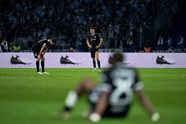 2 Bundesliga Hertha BSC Berlin 1 FC Magdeburg on 16 02 2024 at the Olympiastadion in Berlin Tobias Müller Mueller FC Magdeburg , Daniel Elfadli FC Magdeburg and Alexander Nollenberger FC Magdeburg dissatisfied, disappointed, disappointed, dejected MT
