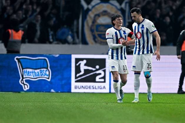 2 Bundesliga Hertha BSC Berlin 1 FC Magdeburg on 16 02 2024 at the Olympiastadion in Berlin Cheering, goal celebration, goal scorer, goal scorer Fabian Reese Hertha BSC Berlin cheers after his goal to 1 1 with Haris Tabakovic Hertha BSC Berlin MT