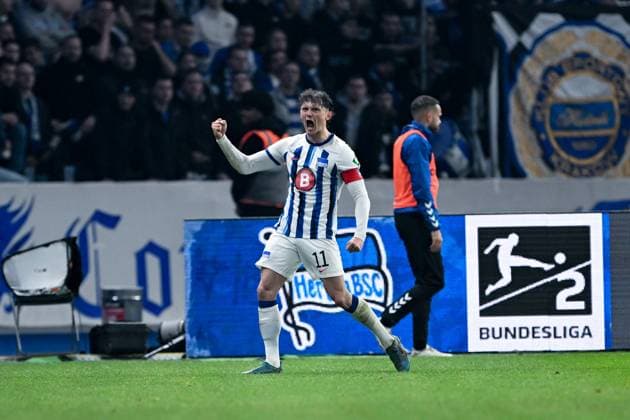 2. Bundesliga - Hertha BSC Berlin - 1. FC Magdeburg am 16.02.2024 im Olympiastadion in Berlin Jubel, Torjubel, Torschuetze, Torschütze Fabian Reese (Hertha BSC Berlin) jubelt nach seinemTor zum 1:1. *** 2 Bundesliga Hertha BSC Berlin 1 FC Magdeburg on 16 02 2024 at the Olympiastadion in Berlin Cheering, goal celebration, goal scorer, goal scorer Fabian Reese Hertha BSC Berlin cheers after his goal for 1 1 MT