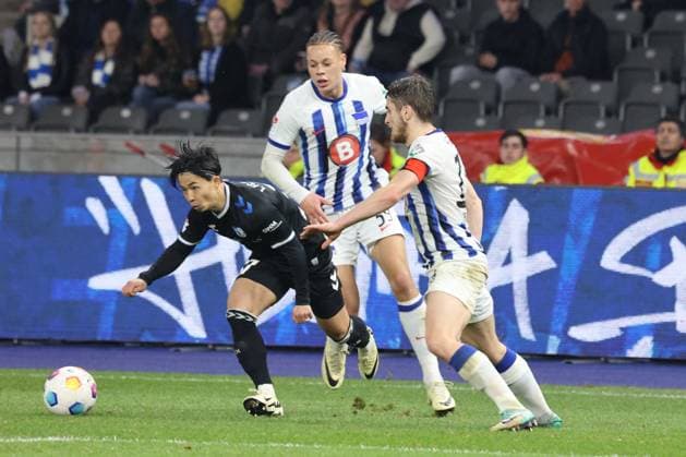 DEU, DFL, 2 FBL, Hertha BSC vs 1 FC Magdeburg, 16 02 2024, Berliner Olympiastadion, Berlin, DEU, DFL, 2 FBL, Hertha BSC vs 1 FC Magdeburg, in the picture Derry Scherhant Hertha BSC Berlin 39 , Jonjoe Kenny Hertha BSC Berlin 16 , Tatsuya Ito 1 FC Magdeburg 37 DFL regulations prohibit any use of Photographs as image sequences and or quasi video Foto Juergen Engler nordphoto GmbH nordphotoxGmbHx xEngler nph00076