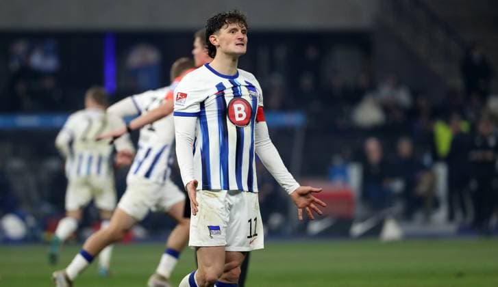 Fabian Reese disappointed after missed goal chance Disappointment Sport Football Soccer DFL 2 Bundesliga Men 22 Matchday Season 2023 2024 16 02 2024 Hertha BSC Berlin vs 1 FC Magdeburg FCM DFL regulations prohibit any use of photographs as image sequences and or quasi video