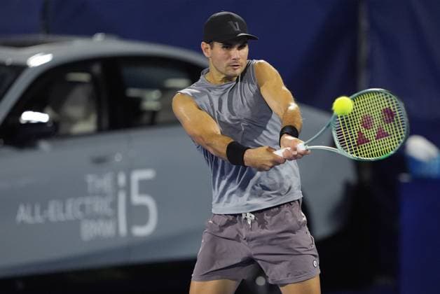 February 16, 2024, Delray Beach, Florida, United States: February, 16 - Delray Beach, FL: Marcos Giron(USA) in action here, defeats Patrick Kypson(USA) during the first round of the 2024 Delray Beach Open at the Delray Beach Tennis Center. Delray Beach United States - ZUMApa3_ 20240216_zap_pa3_017 Copyright: xAndrewxPatronx