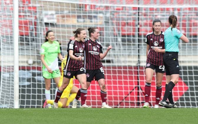 17 02 2024 Soccer Season 2023 2024 1 Women Soccer Bundesliga 14 Matchday 1 FC Nuremberg FCN Club VfL Wolfsburg Sportfoto Zink DaMa xdaxmax Cheering joy goal celebration after goal to 1 1 Nastassja Lein 24, 1 FC Nuremberg FCN Vanessa Haim 19, 1 FC Nuremberg FCN cheers happy goal scorer Vanessa Haim 19, 1 FC Nuremberg FCN