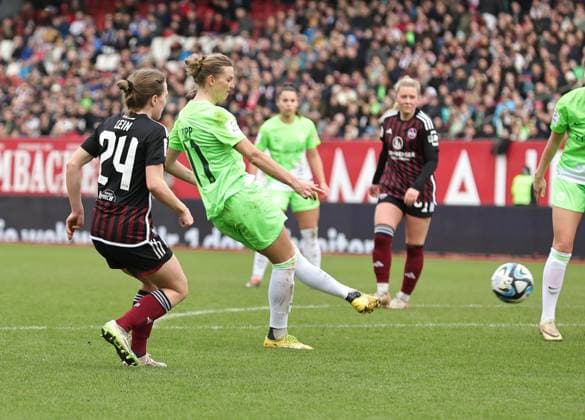 17 02 2024 Soccer Season 2023 2024 1 Women Soccer Bundesliga 14 Matchday 1 FC Nuremberg FCN Club VfL Wolfsburg Sportfoto Zink DaMa xdaxmax Goal Goal Shot to 1 4 Goalscorer Alexandra Popp 11, VfL Wolfsburg