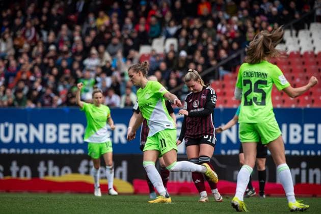 Alexandra Popp VfL Wolfsburg, 11 , Vivien Endemann VfL Wolfsburg, 25 , Svenja Huth VfL Wolfsburg, 10 celebrate the goal for 1 2, GER, FC Nuernberg vs VfL Wolfsburg, Football Google Pixel Womens Bundesliga, Matchday 14, Season 2023 2024, 17 02 2024 DFB regulations prohibit any use of photographs as image sequences and or quasi video GER, FC Nuernberg vs VfL Wolfsburg, Fußball Google Pixel Frauen Bundesliga, 14 Spieltag, Saison 2023 2024, 17 02 2024 Nuernberg Copyright: xEibner-Pressefoto Memmlerx EP_MMR