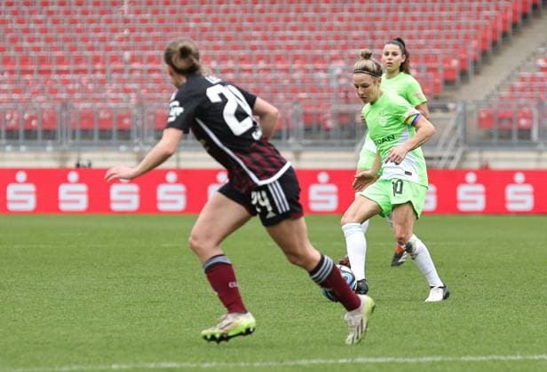 17 02 2024 Soccer Season 2023 2024 1 Women Soccer Bundesliga 14 Matchday 1 FC Nürnberg FCN Club VfL Wolfsburg Sportfoto Zink DaMa xdaxmax Nastassja Lein 24, 1 FC Nürnberg FCN Svenja Huth 10, VfL Wolfsburg
