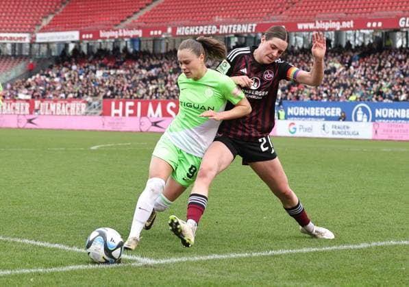 17 02 2024 Soccer Season 2023 2024 1 Women Soccer Bundesliga 14 Matchday 1 FC Nürnberg FCN Club VfL Wolfsburg Sportfoto Zink DaMa xdaxmax Ewa Pajor 9, VfL Wolfsburg Lara Schmidt 27, 1 FC Nürnberg FCN