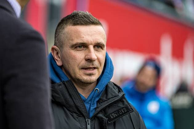 Rostock, Germany 17 February 2024 2 BL 2023 2024 FC Hansa Rostock vs Hamburger SV In the picture Coach Mersad Selimbegovic Hansa Rostock DFL regulations prohibit any use of photographs as image sequences and or quasi video Copyright: xFotostandx xVoelkerx