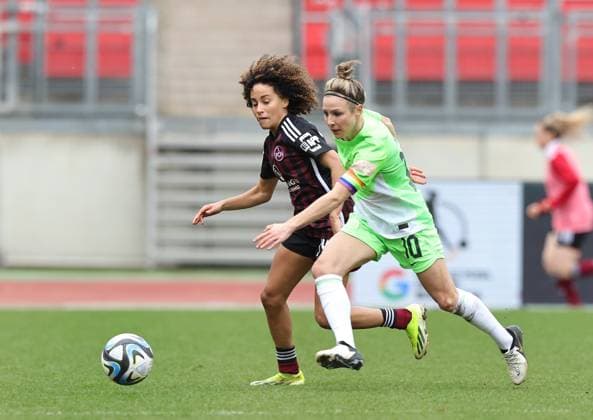 17 02 2024 Soccer Season 2023 2024 1 Women Soccer Bundesliga 14 Matchday 1 FC Nürnberg FCN Club VfL Wolfsburg Sportfoto Zink DaMa xdaxmax Amira Arfaoui 74, 1 FC Nürnberg FCN Svenja Huth 10, VfL Wolfsburg