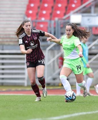 17 02 2024 Soccer Season 2023 2024 1 Women Soccer Bundesliga 14 Matchday 1 FC Nürnberg FCN Club VfL Wolfsburg Sportfoto Zink DaMa xdaxmax Nele Bauereisen 23, 1 FC Nürnberg FCN Nuria Rabano Blanco 14, VfL Wolfsburg