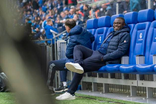 Gerald Asamoah FC Schalke 04 GER, FC Schalke 04 vs SV Wehen Wiesbaden, Football, 2 Bundesliga, 22 Matchday, Season 2023 2024, 17 02 2024 DFL REGULATIONS PROHIBIT ANY USE OF PHOTOGRAPHS AS IMAGE SEQUENCES AND OR QUASI VIDEO FC Schalke 04 vs SV Wehen Wiesbaden, Football, 2 Bundesliga, 22 Matchday, Season 2023 2024, 17 02 2024 Gelsenkirchen Copyright: xEibner-Pressefoto FabioxDeinertx EP_FDT