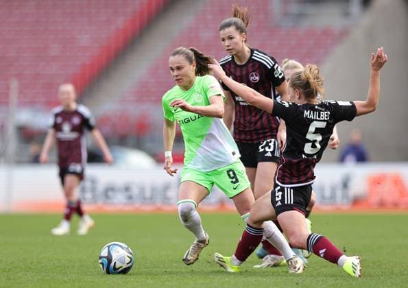 17 02 2024 Soccer Season 2023 2024 1 Women Soccer Bundesliga 14 Matchday 1 FC Nürnberg FCN Club VfL Wolfsburg Sportfoto Zink DaMa xdaxmax Ewa Pajor 9, VfL Wolfsburg Nele Bauereisen 23, 1 FC Nürnberg FCN Alina Mailbeck 5, 1 FC Nürnberg FCN