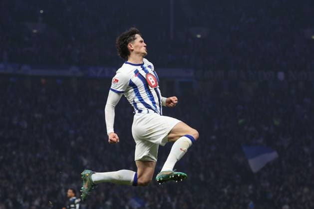 16.02.2024, xtgx, Fussball 2. Bundesliga, Hertha BSC - 1. FC Magdeburg emspor, v.l. Fabian Reese (Hertha, 11) Jubel, Torjubel, jubelt ueber das Tor, celebrate the goal, celebration (DFL DFB REGULATIONS PROHIBIT ANY USE OF PHOTOGRAPHS as IMAGE SEQUENCES and or QUASI-VIDEO) Berlin *** 16 02 2024, xtgx, Fußball 2 Bundesliga, Hertha BSC 1 FC Magdeburg emspor, v l Fabian Reese Hertha, 11 Jubel, Torjubel, jubelt ueber das Tor, celebrate the goal, celebration DFL DFB REGULATIONS PROHIBIT ANY USE OF PHOTOGRAPHS as IMAGE SEQUENCES and or QUASI VIDEO Berlin
