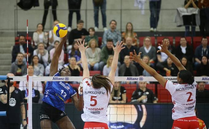 Stuttgart , Volleyball Bundesliga Women Intermediate Round , Allianz MTV Stuttgart vs SC Potsdam , left Krystal Rivers Stgt