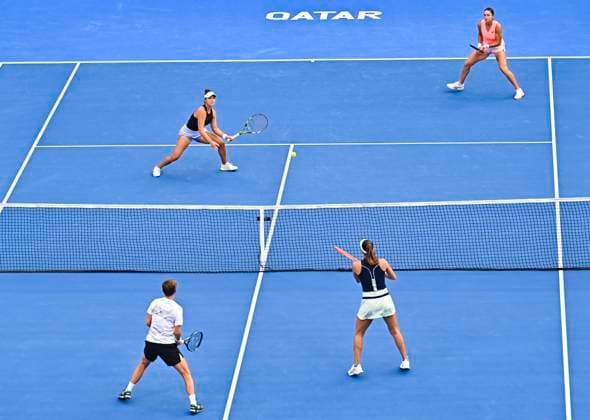 Qatar TotalEnergies Open - Final Demi Schuurs from the Netherlands and Luisa Stefani of Brazil are competing against Caroline Dolehide and Desirae Krawczyk of the US in their doubles final match at the WTA, Tennis Damen 1000-Qatar TotalEnergies Open tennis tournament at the Khalifa International Tennis Complex in Doha, Qatar, on February 17, 2024. DOHA Qatar  Copyright: xNoushadxThekkayilx originalFilename:varittyakkal-qatartot240217_np68G.jpg