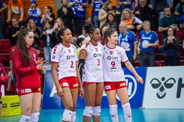 vl Greta Kiss SC Potsdam, 19 , Breland Morrissette SC Potsdam, 02 , Danielle Harbin SC Potsdam, 03 , Kristina Guncheva SC Potsdam, 09 disappointed after defeat in Stuttgart Allianz MTV Stuttgart SC Potsdam, Sport, Volleyball Bundesliga, Women, VBL, Season 2023 24, 17 02 2024, Stuttgart SCHARRena , DEU Allianz MTV Stuttgart SC Potsdam, Sport, Volleyball Bundesliga, Women, VBL, Season 2023 24, 17 02 2024, Stuttgart SCHARRena , DEU Stuttgart Copyright: xSandyxDinkelackerx EP_SDR