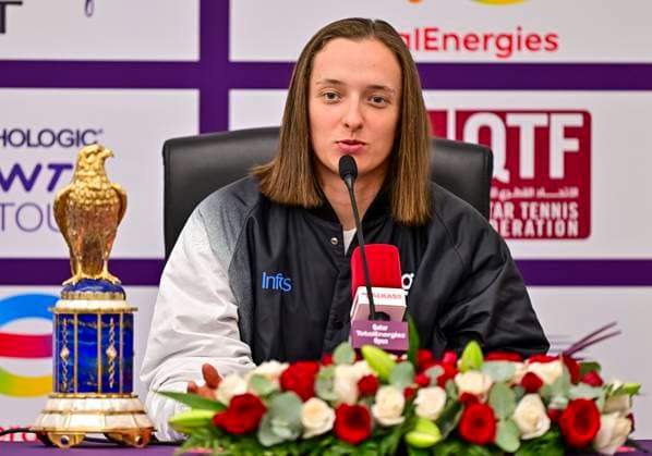 Qatar TotalEnergies Open - Day 7 Iga Swiatek of Poland is speaking to the media during a press conference, PK, Pressekonferenz after winning the final match against Elena Rybakina of Kazakhstan at the WTA, Tennis Damen 1000-Qatar TotalEnergies Open tennis tournament at the Khalifa International Tennis Complex in Doha, Qatar, on February 18, 2024. DOHA Qatar  Copyright: xNoushadxThekkayilx originalFilename:varittyakkal-qatartot240218_npgWx.jpg