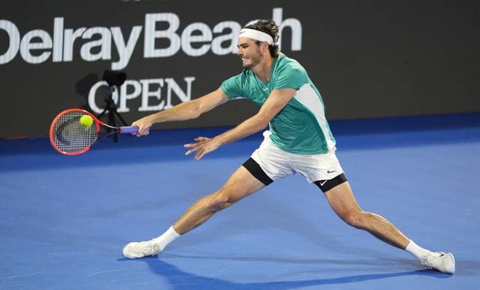 February 17, 2024, Delray Beach, Florida, United States: DELRAY BEACH, FL - FEBRUARY 17: Taylor Fritz (USA) in action during the semi-finals of the 2024 Delray Beach Open on February 17, 2024, at the Delray Beach Tennis Center in Delray Beach, FL. Delray Beach United States - ZUMApa3_ 0414748259st Copyright: xAndrewxPatronx