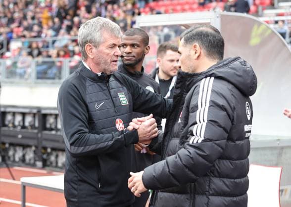 18 02 2024 Soccer Season 2023 2024 2 Soccer Bundesliga 22 Matchday 1 FC Nürnberg FCN Club 1 FC Kaiserslautern FCK Roten Teufel Sportfoto Zink DaMa xdaxmax DFL regulations prohibit any use of photographs as image sequences and or quasi video only for editorial use Friedhelm Funkel Trainer 1 FC Kaiserslautern FCK Cristian Fiel Trainer 1 FC Nürnberg FCN klatschen ab