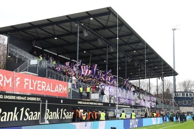 18 02 2024, Football, Men, 2 Bundesliga , 22 Matchday, Season 2023 2024, SV 07 Elversberg VfL Osnabrück, The Fans VfL Osnabrück Elversberg Ursapharm Arena an der Kaiserlinde Saarland Germany EN
