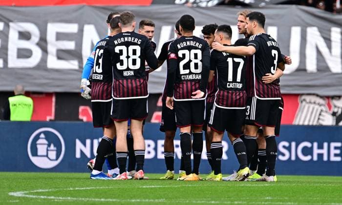 18 02 2024 Soccer Season 2023 2024 2 Soccer Bundesliga 22 Matchday 1 FC Nürnberg FCN Club 1 FC Kaiserslautern FCK Roten Teufel Sportfoto Zink xwoxzix DFL regulations prohibit any use of photographs as image sequences and or quasi video only for editorial use Teamkreis Mannschaft Team FCN
