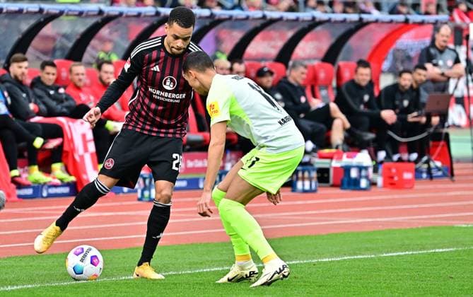 18 02 2024 Soccer Season 2023 2024 2 Soccer Bundesliga 22 Matchday 1 FC Nürnberg FCN Club 1 FC Kaiserslautern FCK Roten Teufel Sportfoto Zink xwoxzix DFL regulations prohibit any use of photographs as image sequences and or quasi video only for editorial use Jan Gyamerah 28, 1 FC Nürnberg FCN Kenny Prince Redondo 11, 1 FC Kaiserslautern FCK