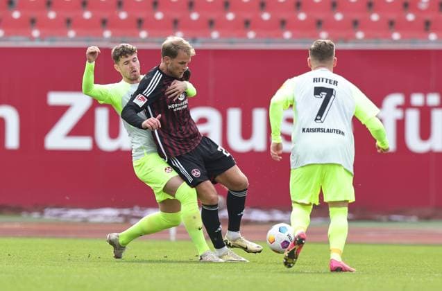 18 02 2024 Soccer Season 2023 2024 2 Soccer Bundesliga 22 Matchday 1 FC Nürnberg FCN Club 1 FC Kaiserslautern FCK Roten Teufel Sportfoto Zink DaMa xdaxmax DFL regulations prohibit any use of photographs as image sequences and or quasi video only for editorial use Jan Elvedi 33, 1 FC Kaiserslautern FCK Sebastian Andersson 20, 1 FC Nürnberg FCN Marlon Ritter 7, 1 FC Kaiserslautern FCK