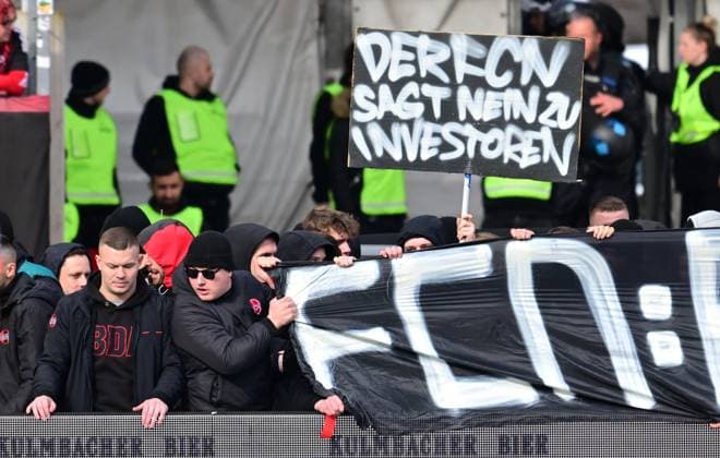 18 02 2024 Soccer season 2023 2024 2 Soccer Bundesliga 22 Matchday 1 FC Nürnberg FCN Club 1 FC Kaiserslautern FCK Roten Teufel Sportfoto Zink xwoxzix DFL regulations prohibit any use of photographs as image sequences and or quasi video only for editorial use Protest Fan protest against investors Clubfans in the interior banner Banner interruption interruption game interruption