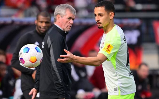 18 02 2024 Soccer Season 2023 2024 2 Soccer Bundesliga 22 Matchday 1 FC Nürnberg FCN Club 1 FC Kaiserslautern FCK Roten Teufel Sportfoto Zink xwoxzix DFL regulations prohibit any use of photographs as image sequences and or quasi video only for editorial use Friedhelm Funkel Trainer 1 FC Kaiserslautern FCK Kenny Prince Redondo 11, 1 FC Kaiserslautern FCK