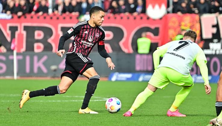 18 02 2024 Soccer Season 2023 2024 2 Soccer Bundesliga 22 Matchday 1 FC Nürnberg FCN Club 1 FC Kaiserslautern FCK Roten Teufel Sportfoto Zink xwoxzix DFL regulations prohibit any use of photographs as image sequences and or quasi video only for editorial use Jan Gyamerah 28, 1 FC Nürnberg FCN Marlon Ritter 7, 1 FC Kaiserslautern FCK