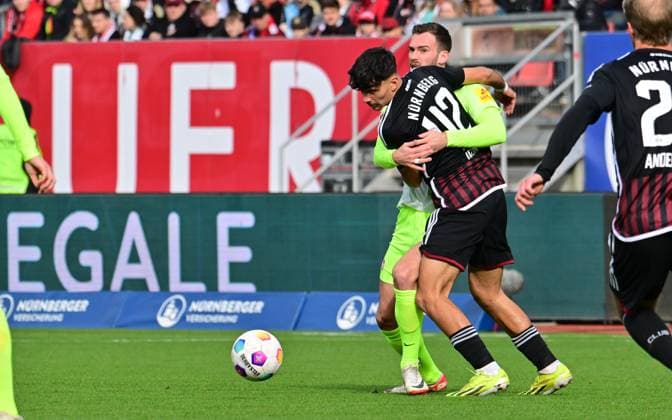 18 02 2024 Soccer Season 2023 2024 2 Soccer Bundesliga 22 Matchday 1 FC Nürnberg FCN Club 1 FC Kaiserslautern FCK Roten Teufel Sportfoto Zink xwoxzix DFL regulations prohibit any use of photographs as image sequences and or quasi video only for editorial use Can Yilmaz Uzun 42, 1 FC Nürnberg FCN Boris Tomiak 2, 1 FC Kaiserslautern FCK