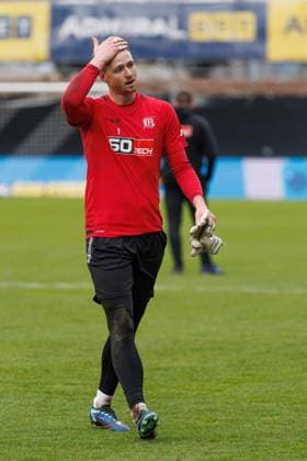 Lennart Grill VFL Osnabrueck , SV Elversberg vs VFL Osnabrueck, Football, 2 Bundesliga, Matchday 20, Season 2023 2024, 18 02 2024 SV Elversberg vs VFL Osnabrueck, Football, 2 Bundesliga, Matchday 20, Season 2023 2024, 18 02 2024 Elversberg Copyright: xEibner-Pressefoto AlexanderxNeisx EP_ANS