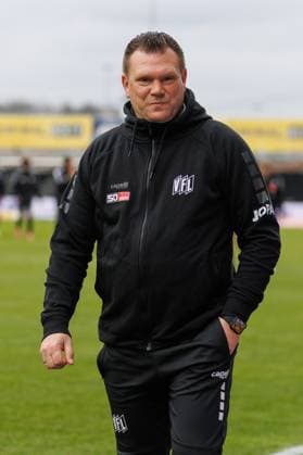 Uwe Koschinat Coach VFL Osnabrueck , SV Elversberg vs VFL Osnabrueck, Football, 2 Bundesliga, Matchday 20, Season 2023 2024, 18 02 2024 SV Elversberg vs VFL Osnabrueck, Football, 2 Bundesliga, Matchday 20, Season 2023 2024, 18 02 2024 Elversberg Copyright: xEibner-Pressefoto AlexanderxNeisx EP_ANS