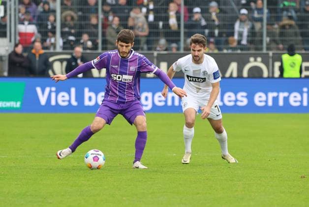 18 02 2024, Football, Men, 2 Bundesliga , 22 Matchday, Season 2023 2024, SV 07 Elversberg VfL Osnabrück, Manuel Feil SV 07 Elversberg , Bashkim Ajdini VfL Osnabrück Elversberg Ursapharm Arena an der Kaiserlinde Saarland Germany EN