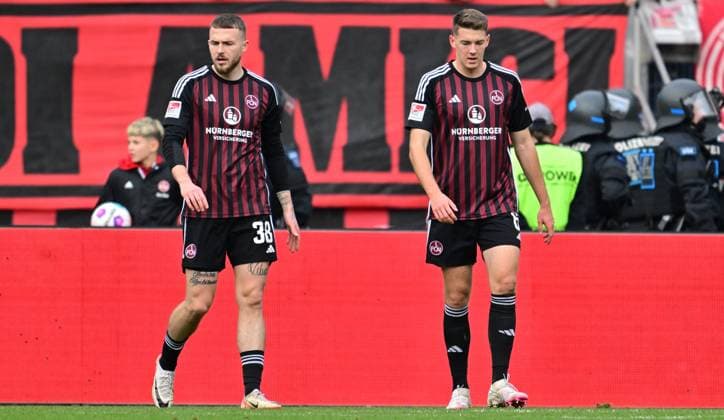18 02 2024 Soccer season 2023 2024 2 Soccer Bundesliga 22 Matchday 1 FC Nürnberg FCN Club 1 FC Kaiserslautern FCK Roten Teufel Sportfoto Zink xwoxzix DFL regulations prohibit any use of photographs as image sequences and or quasi video only for editorial use Jannes Kilian Horn 38, 1 FC Nürnberg FCN Florian Flick 6, 1 FC Nürnberg FCN disappointed disappointment
