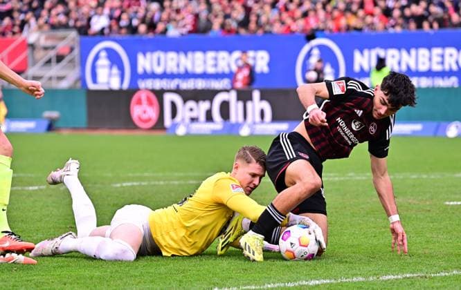 18 02 2024 Soccer Season 2023 2024 2 Soccer Bundesliga 22 Matchday 1 FC Nürnberg FCN Club 1 FC Kaiserslautern FCK Roten Teufel Sportfoto Zink xwoxzix DFL regulations prohibit any use of photographs as image sequences and or quasi video only for editorial use Can Yilmaz Uzun 42, 1 FC Nürnberg FCN Julian Krahl 18, 1 FC Kaiserslautern FCK