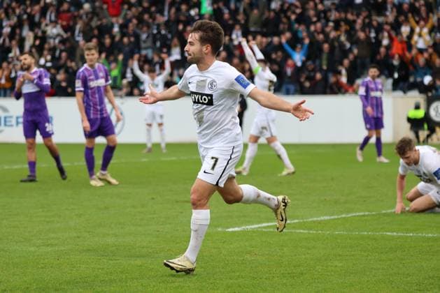 18 02 2024, Soccer, Men, 2 Bundesliga , 22 Matchday, Season 2023 2024, SV 07 Elversberg VfL Osnabrück, Goal celebration to 1 0, Goalscorer Manuel Feil SV 07 Elversberg Elversberg Ursapharm Arena an der Kaiserlinde Saarland Germany EN
