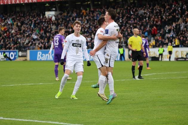 18 02 2024, Soccer, Men, 2 Bundesliga , 22 Matchday, Season 2023 2024, SV 07 Elversberg VfL Osnabrück, Goal celebration to 2 0, Scorer Hugo Vandermersch SV 07 Elversberg Elversberg Ursapharm Arena an der Kaiserlinde Saarland Germany EN