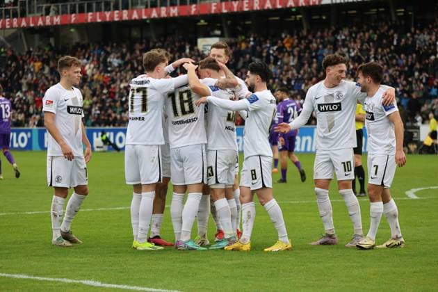 18 02 2024, Soccer, Men, 2 Bundesliga , 22 Matchday, Season 2023 2024, SV 07 Elversberg VfL Osnabrück, Goal celebration to 2 0, Scorer Hugo Vandermersch SV 07 Elversberg Elversberg Ursapharm Arena an der Kaiserlinde Saarland Germany EN