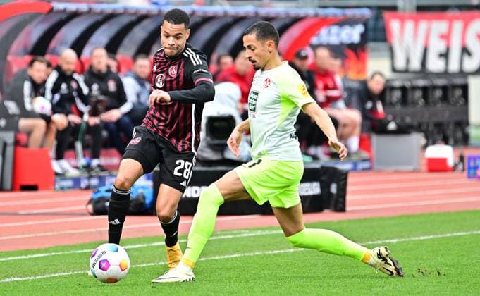 18 02 2024 Soccer Season 2023 2024 2 Soccer Bundesliga 22 Matchday 1 FC Nürnberg FCN Club 1 FC Kaiserslautern FCK Roten Teufel Sportfoto Zink xwoxzix DFL regulations prohibit any use of photographs as image sequences and or quasi video only for editorial use Jan Gyamerah 28, 1 FC Nürnberg FCN Kenny Prince Redondo 11, 1 FC Kaiserslautern FCK