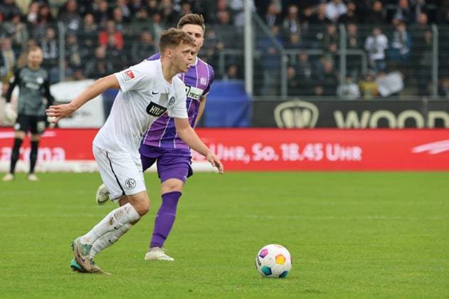18 02 2024, Football, Men, 2 Bundesliga , 22 Matchday, Season 2023 2024, SV 07 Elversberg VfL Osnabrück, Robin Fellhauer SV 07 Elversberg , Erik Engelhardt VfL Osnabrück Elversberg Ursapharm Arena an der Kaiserlinde Saarland Germany EN